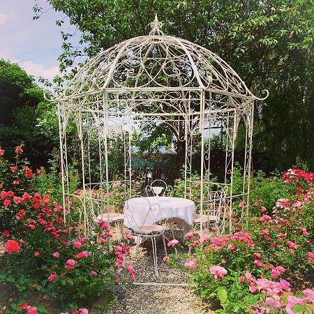 Isabelle'S Rosegarden Hotel Beckerich Exterior foto